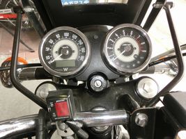 カワサキW８００で見る黒いバイクのクリーニング方法